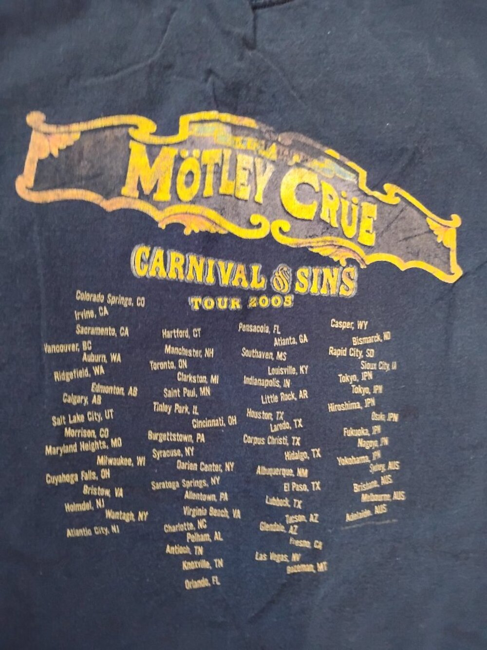 Vintage Motley Crue Carnival of Sins Tour T-Shirt - Picture 6 of 6